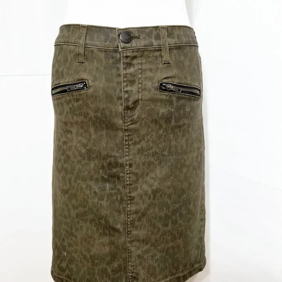 Current/Elliott Leopard Print Army Green Denim Pencil Skirt, Jean Skirt Size 28” - Picture 9 of 14
